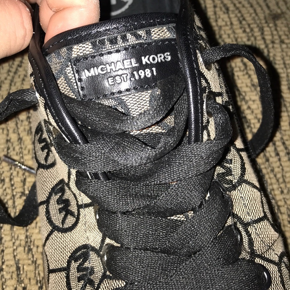 Michael Kors Shoe - Picture 5 of 5